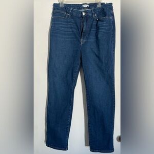 Good American Always Fits Good Classic Jeans.